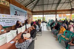 Bulog salurkan bantuan beras kepada 179.868 PBP di Lamongan