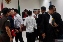 Kuasa hukum anggota DPRD Bekasi Nyumarno ajukan eksepsi dakwaan