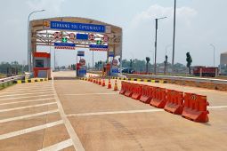 Gerbang Tol Sementara Cipeundeuy Subang di ruas Tol Cipali arah Cirebon resmi beroperasi