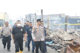 Polisi olah TKP kebakaran puluhan ruko di Pasar Sungai Duri