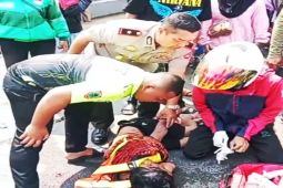 Kapolsek Banjarmasin Selatan hentikan kendaraan sigap bantu korban laka lantas