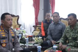 Panglima TNI-Kapolri damping Presiden tangani Karhutla Kalbar