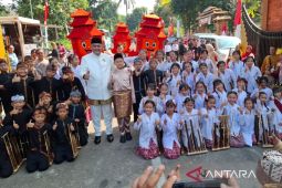 Bupati Bogor hadiahi tim angklung HUT ke- 81 RI jalan-jalan ke Taman Safari