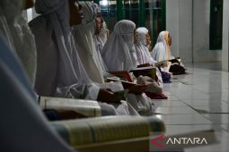 Ulama apresiasi kebijakan Bupati Bogor naikkan insentif bagi 8.400 guru ngaji