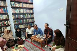 Bedah-novel-Hairul.jpg