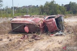 Mobil Damkar Belitung alami kecelakaan saat misi padamkan karhutla