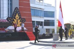 Civitas Akademika UNG Gelar Upacara Peringatan HUT RI ke-81