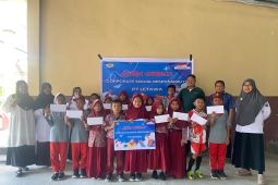 Dukung pendidikan, PT Letawa salurkan beasiswa untuk 55 siswa berprestasi