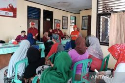 RSUD Arjawinangun Cirebon mengerahkan tiga dokter spesialis ke puskesmas