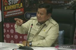Prabowo orders wells, canals in peatlands to fight fires