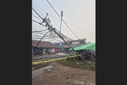 PLN gerak cepat pulihkan jaringan listrik pascakebakaran pasar Sungai Duri  Bengkayang