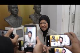 Menkomdigi utamakan pembinaan kasus internet tak berizin di Mentawai