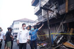 Wali Kota Pontianak tinjau kebakaran ruko di Jalan Barito
