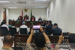 Anggota DPRD Bekasi Nyumarno mengajukan tahanan kota