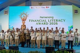 Pemprov Maluku raih Financial Literacy Award 2026 dari OJK. ini penjelasan Wagub