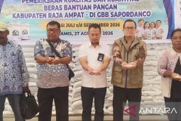 Bulog salurkan 264 ton beras untuk warga Raja Ampat