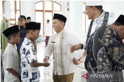 Bupati dan Wabup Palas Jumat berkah di Masjid Baiturrohman Desa Ujung Batu 1
