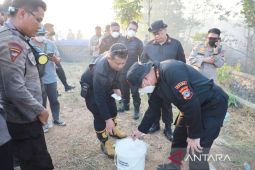 Kapolda Kalsel berinovasi gunakan racikan khusus suntik gambut dan kolam bioflok