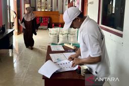 Bantuan beras Bulog bantu ringankan beban warga Desa Bajo