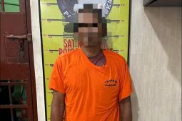 100 butir diduga ekstasi diamankan, Sat Res Narkoba Polres Langkat tangkap pria 49 Tahun