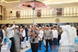 Kapolda Kalsel ajak teladani akhlak Rasulullah di era modern