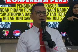 Polres Garut mengungkap penjualan minuman beralkohol melalui COD