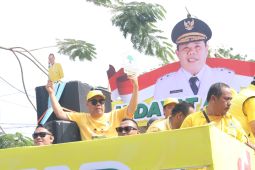 Semarak HUT Ke-81 RI, Gubernur Hidayat-Bunda Noni bagikan 20 ribu bingkisan makanan
