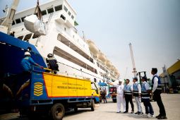 Pelni angkut 282,5 ton bantuan tahap dua untuk korban gempa NTT
