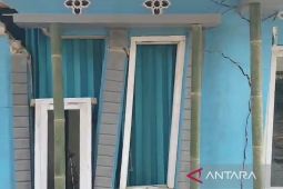 Pemkab Cianjur berupaya mempercepat relokasi korban pergeseran tanah