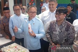 Zulhas mengapresiasi peternakan kambing perah bersama pengolahan limbah