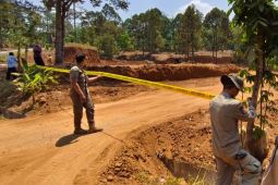 Pemkab Jepara bersama tim gabungan menutup galian C tak berizin