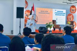 Astrid Widayani beri bekal pada mahasiswa baru Universitas Sugeng Hartono