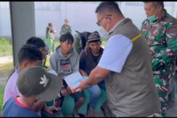 Antisipasi dampak Sinabung, Bulog Kabanjahe salurkan beras dan masker ke pengungsi