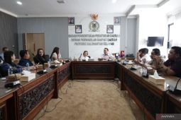 Anggota DPRD Gunung Mas Kalteng kunjungan ke "Rumah Banjar"