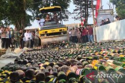 Polres Cimahi tertibkan 15 ribu botol miras ilegal selama Agustus