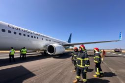 Garuda Jakarta-Makassar pecah ban, seluruh penumpang dan awak selamat