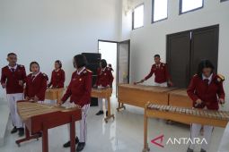 Sekolah Rakyat Terintegrasi 3 Sulut lestarikan kearifan lokal musik kolintang