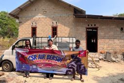 Honda ASP Mentok salurkan 4.000 liter air bersih bagi warga Bangka Barat