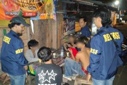 Tim URC Polda Babel patroli bubarkan remaja nongkrong tengah malam