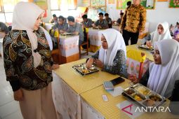 Wagub Gorontalo soroti kelengkapan gizi menu MBG