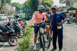 Jenal Mutaqin minta pedagang tak jualan di dalam Alun-Alun Bogor
