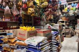Bulog terus perkuat stabilisasi harga beras di pasar dan ritel di Kota Singkawang