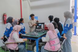 Srikandi PLN ajak generasi muda kenal lebih dekat dunia energi lewat "Srikandi Goes to School & Campus"