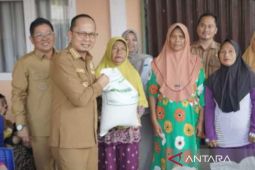 Pemkab Bangka Tengah salurkan 51,36 ton beras kepada 1.712 KPM