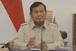 Prabowo memantau perkembangan penanganan bencana untuk kesiapsiagaan