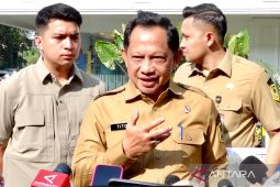 Presiden Prabowo lanjut pimpin ratas bahas pertumbuhan ekonomi di Istana