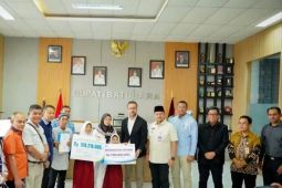 Bupati Batubara Bantu Tiga Almarhum Kebakaran PT Evyap