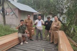 Disperkimtan Barito Selatan realisasikan bedah rumah bagi masyarakat berpenghasilan rendah