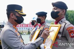 Dua personel Polresta Karawang diberhentikan dengan tidak hormat