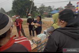 Pewarta Foto ANTARA edukasi gunakan peralatan penanganan karhutla